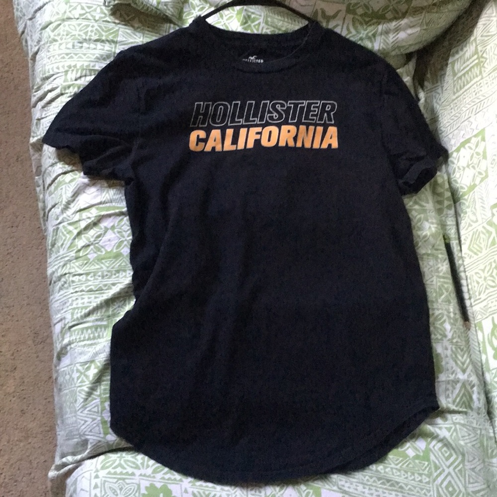 Hollister t-shirt